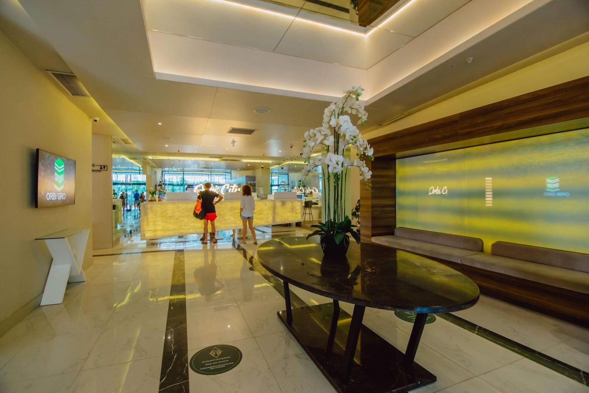 Orbi City Center Sea View Aparthotel Μπατούμι Εξωτερικό φωτογραφία